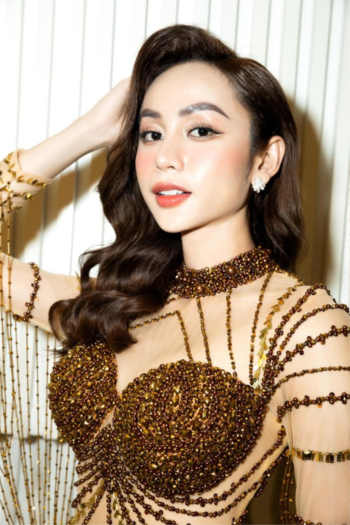 Hương Giang bất ngờ bỏ về trước giờ diễn ra sự kiện Miss International Queen Ảnh 4