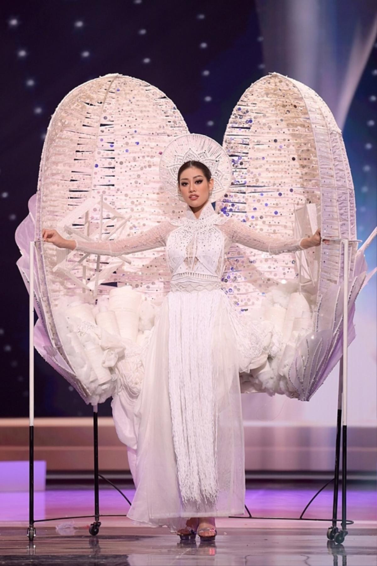 Nhìn lại trang phục dân tộc của Miss Universe Vietnam thời 'đế chế' cũ: Bánh Mỳ hay Kén Em viral hơn? Ảnh 4