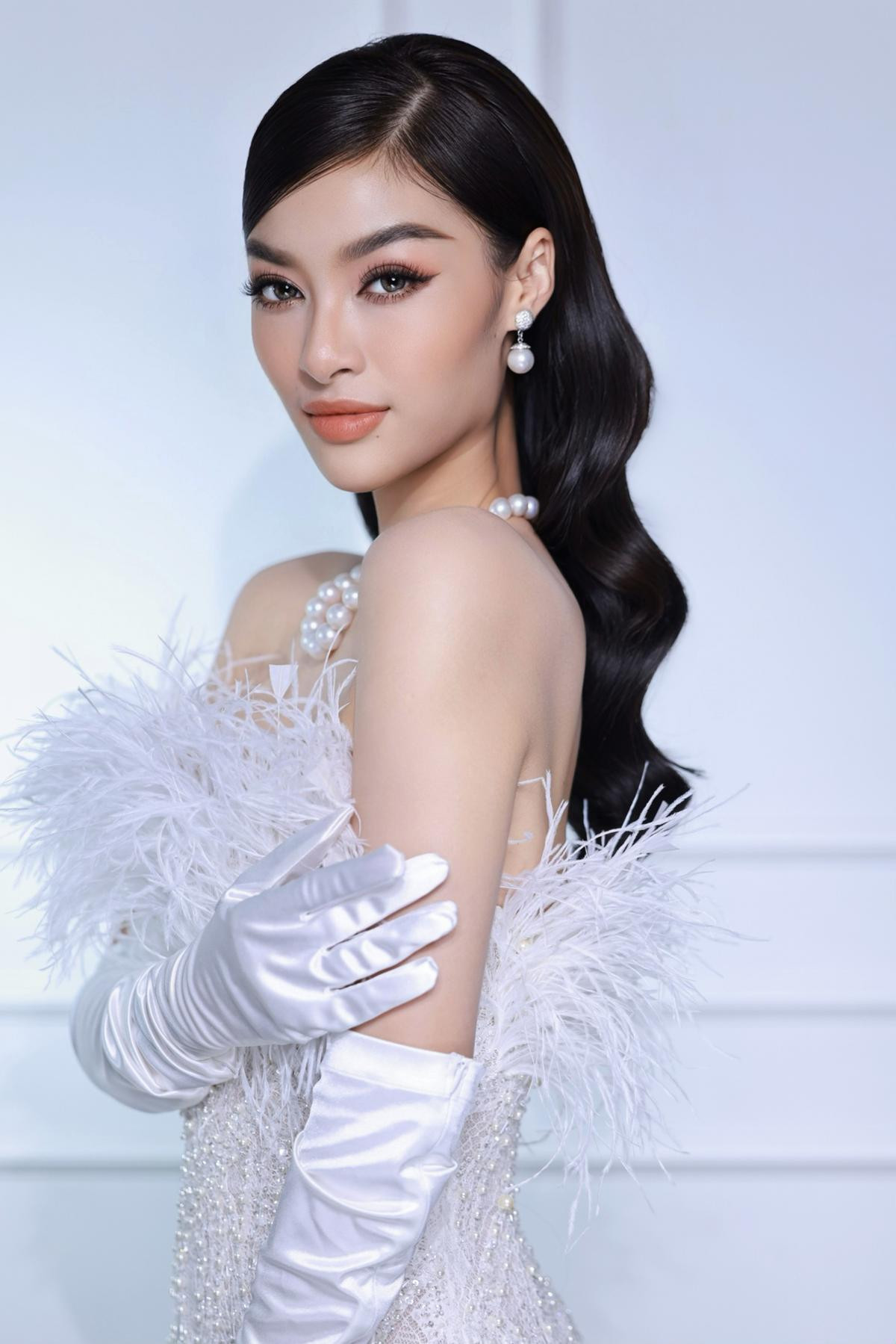 'Bà trùm hoa hậu' Phạm Kim Dung sẽ ngồi 'ghế nóng' Đêm Gala Chung kết Miss HUTECH 2023 Ảnh 4