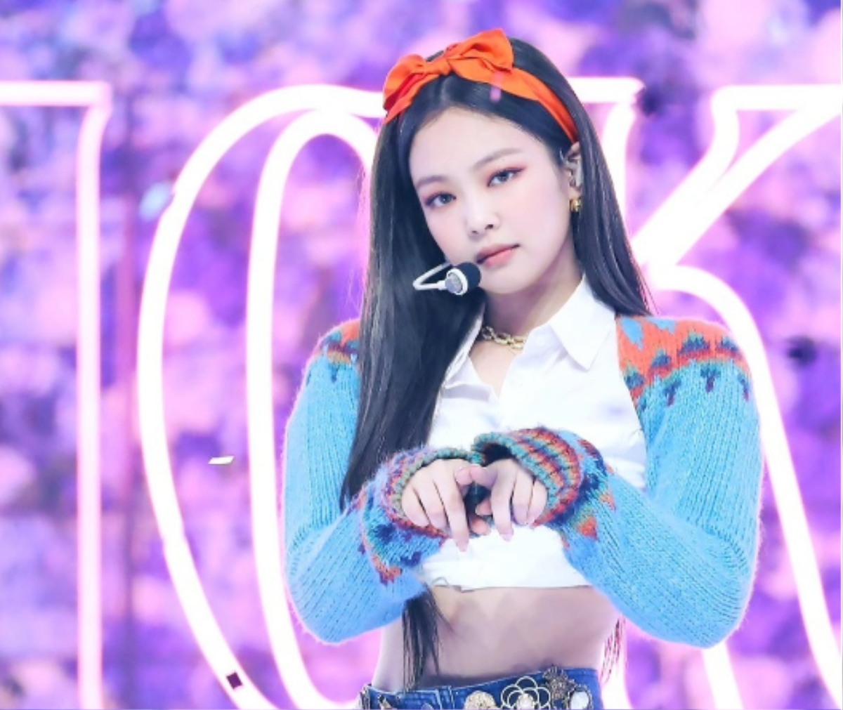 Bị thương cũng tạo trend: Netizen rần rần trào lưu dán băng cá nhân lên mặt như Jennie (BLACKPINK) Ảnh 1