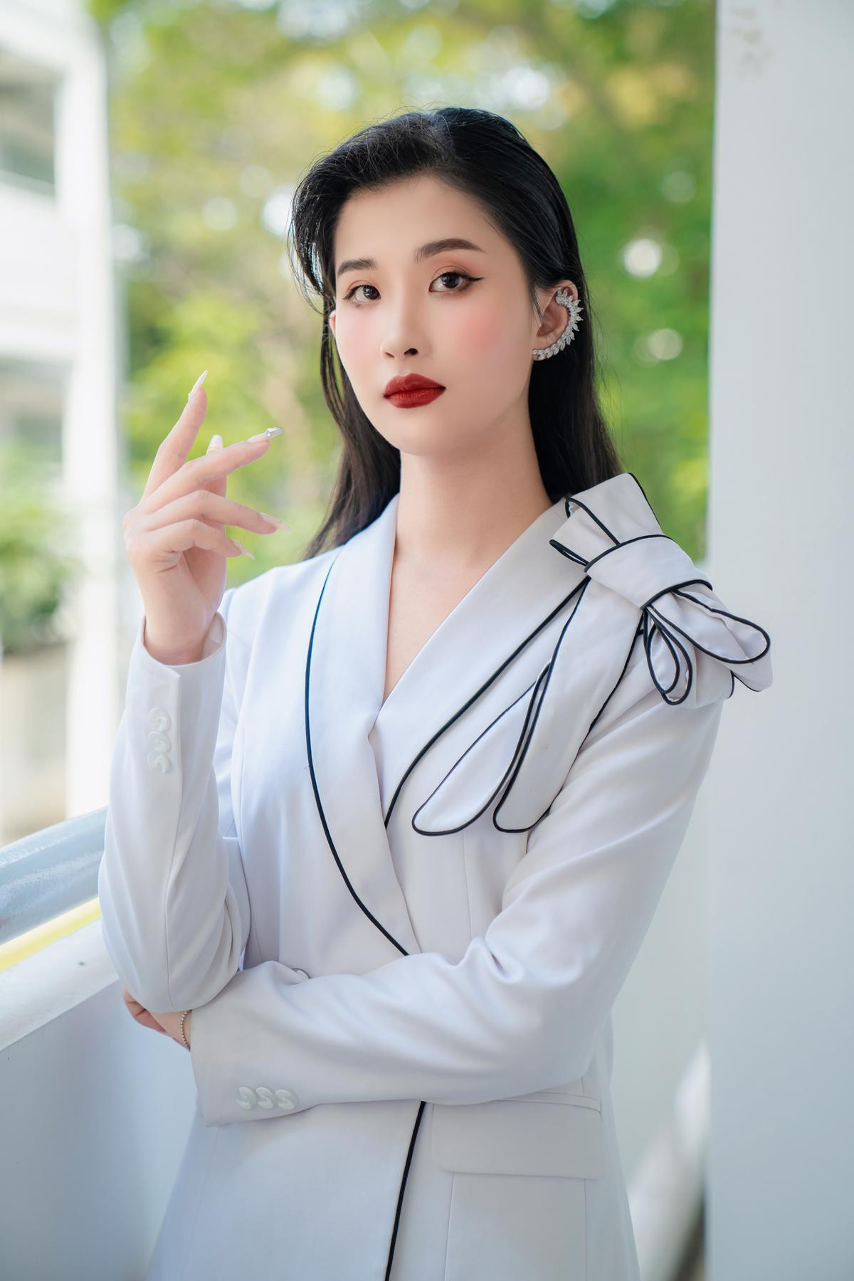 Ngắm nhìn nhan sắc của Top 20 Miss HUTECH 2023 trước thềm Chung kết Ảnh 31