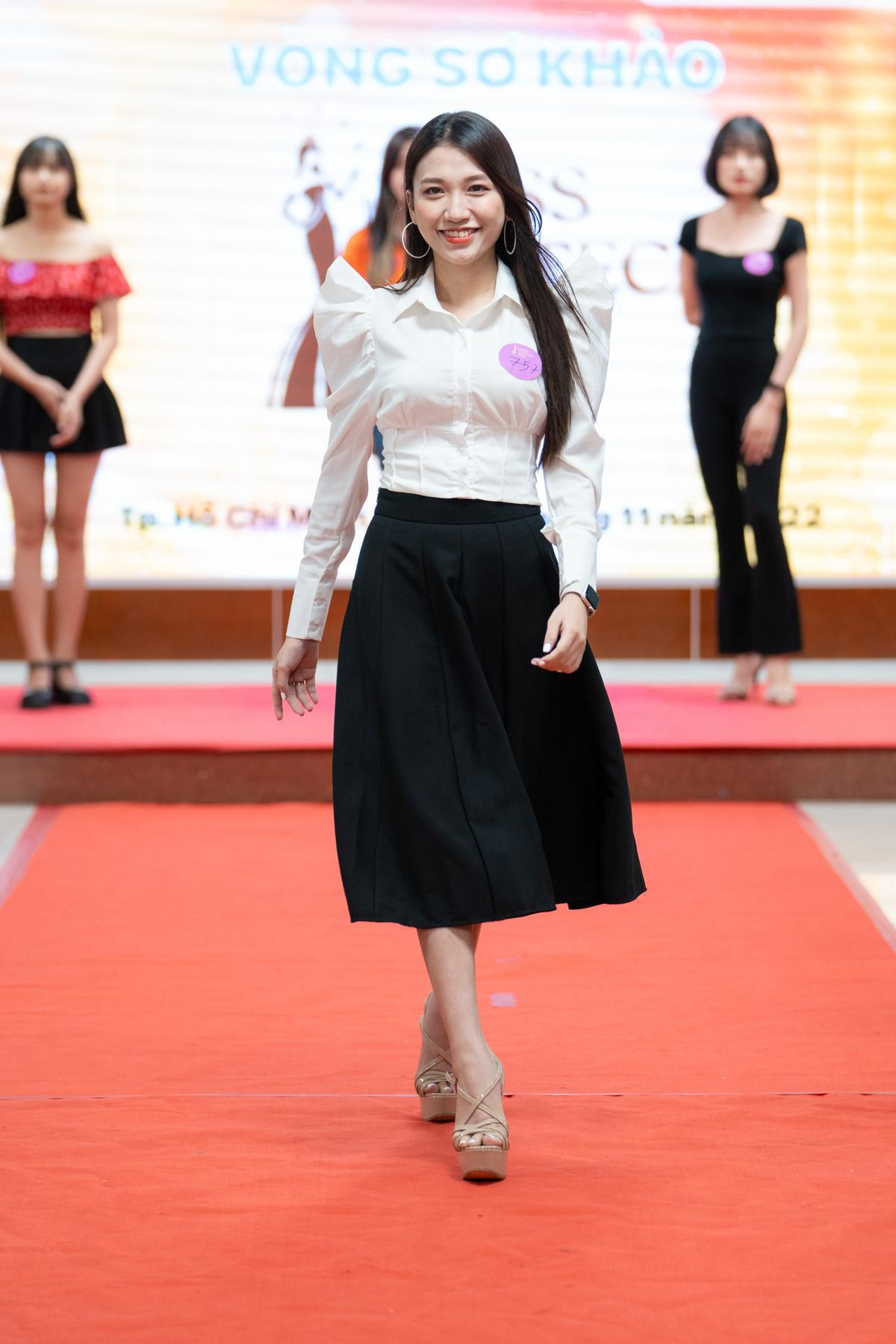 Ngắm nhìn nhan sắc của Top 20 Miss HUTECH 2023 trước thềm Chung kết Ảnh 3