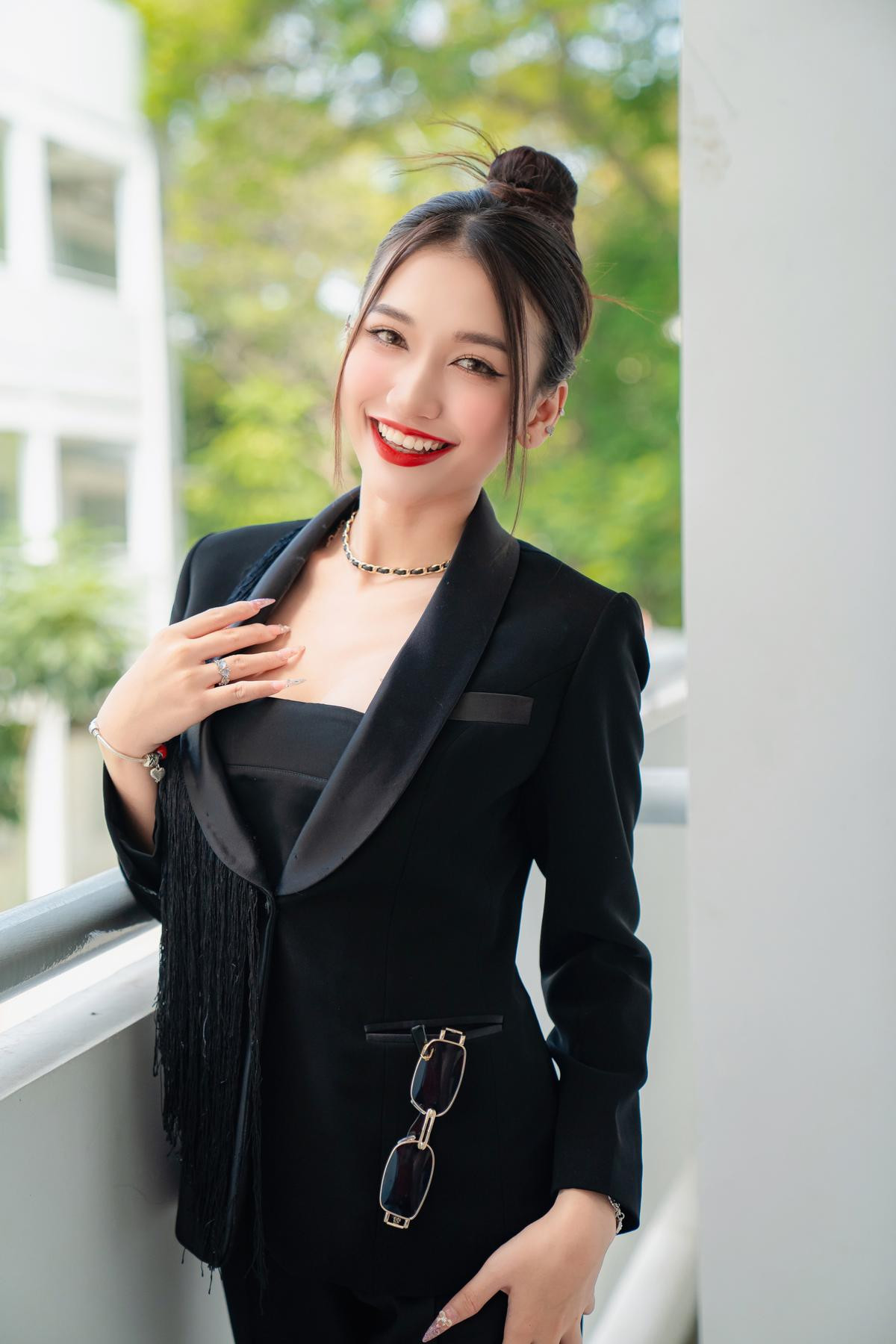 Ngắm nhìn nhan sắc của Top 20 Miss HUTECH 2023 trước thềm Chung kết Ảnh 18