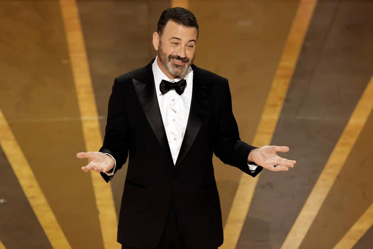 Jimmy Kimmel bất ngờ nhắc lại cú đấm trời giáng của Will Smith trên sân khấu Oscar 2023 Ảnh 2