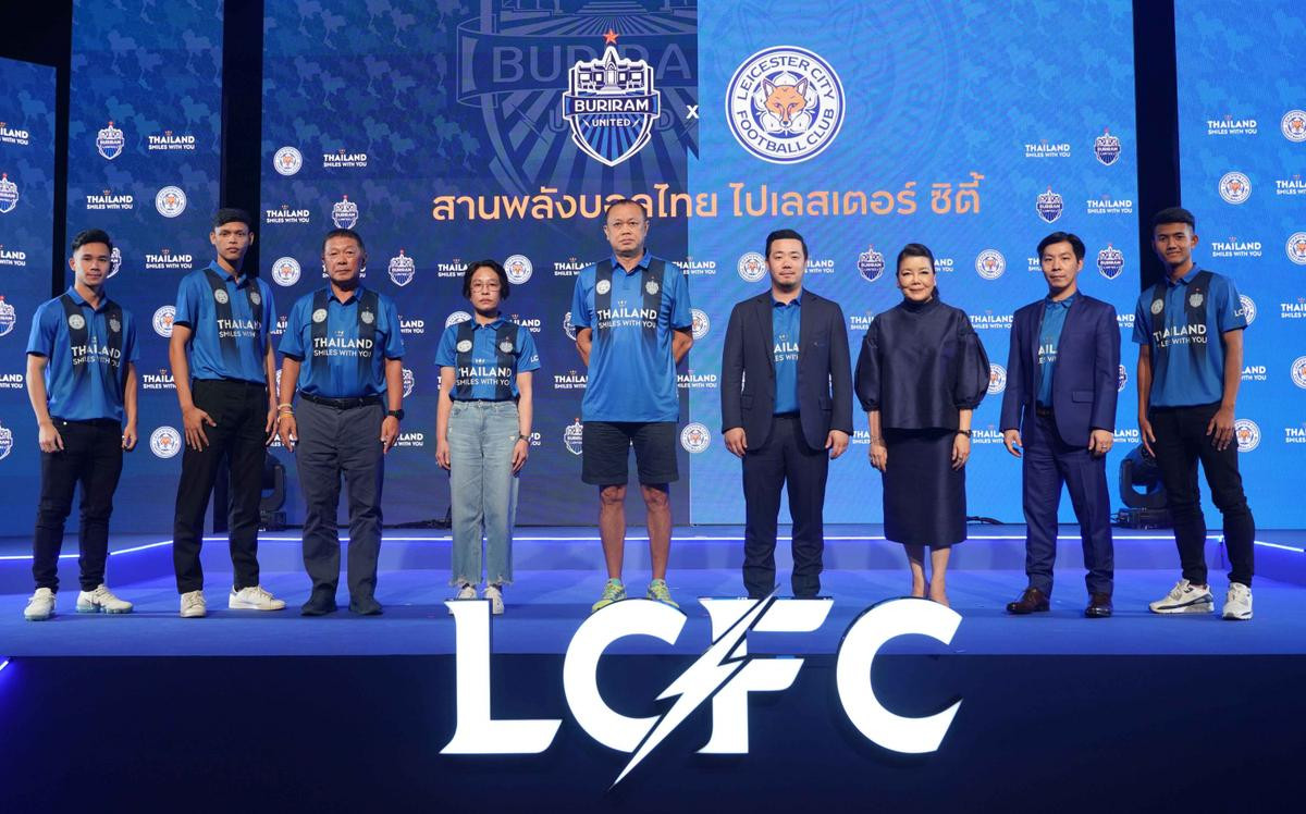 Madam Pang khóc xin lỗi khán giả và đẳng cấp kiếm tiền của Thai League Ảnh 2