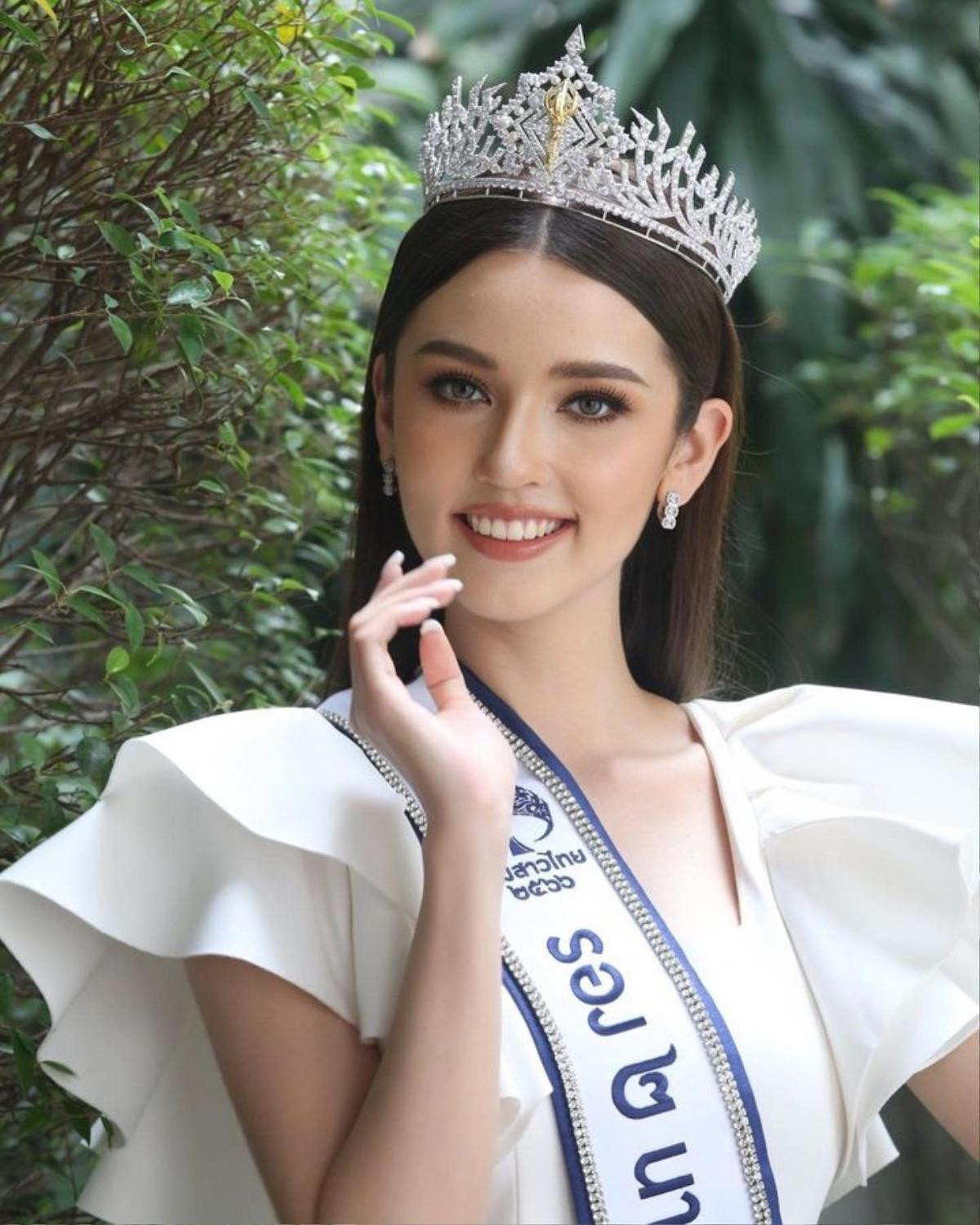 Á hậu 2 Miss Thailand 2023 khoe ảnh ngày đầu đương nhiệm: Thi Miss International ngay thôi chị ơi! Ảnh 3