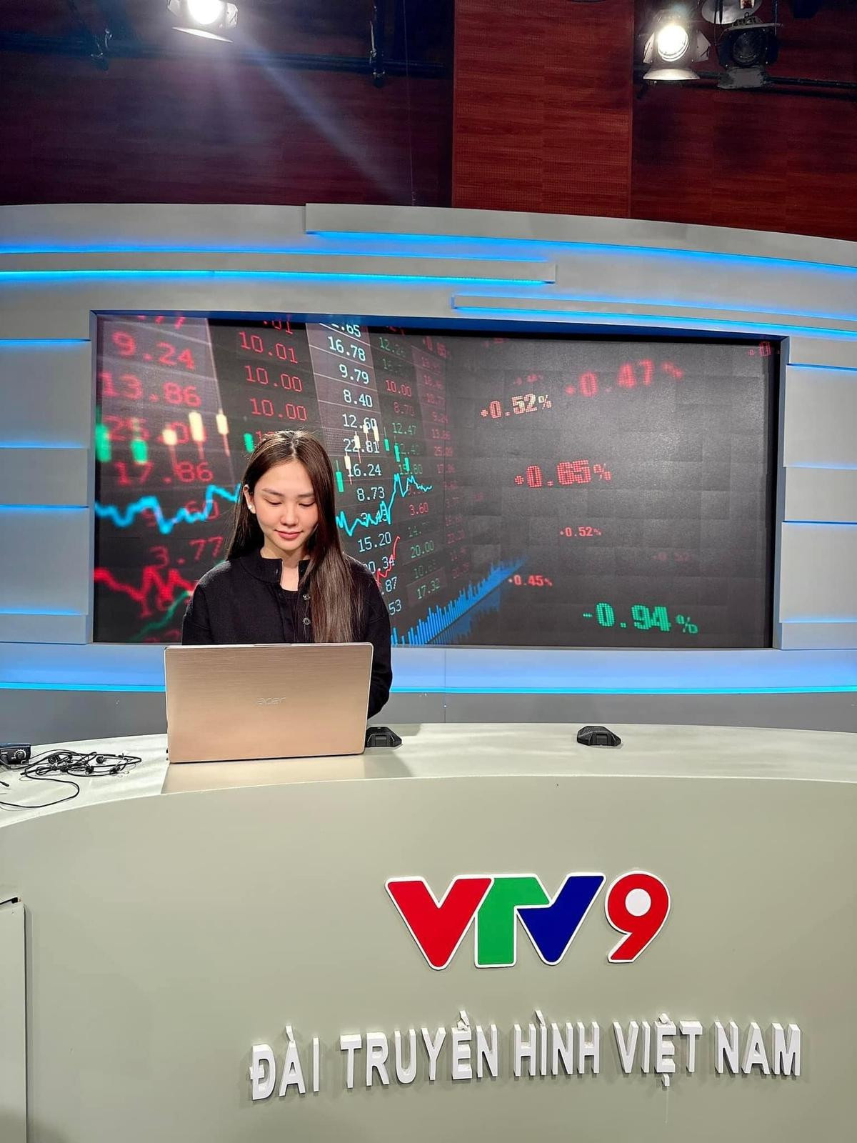 Phản ứng của netizen khi Mai Phương thử sức với vai trò BTV truyền hình: Có xứng đáng hay không? Ảnh 1