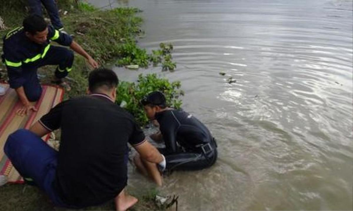 Thi thể 2 cháu nhỏ tìm thấy dưới ao nước, nguyên nhân lại càng thêm xót xa Ảnh 1