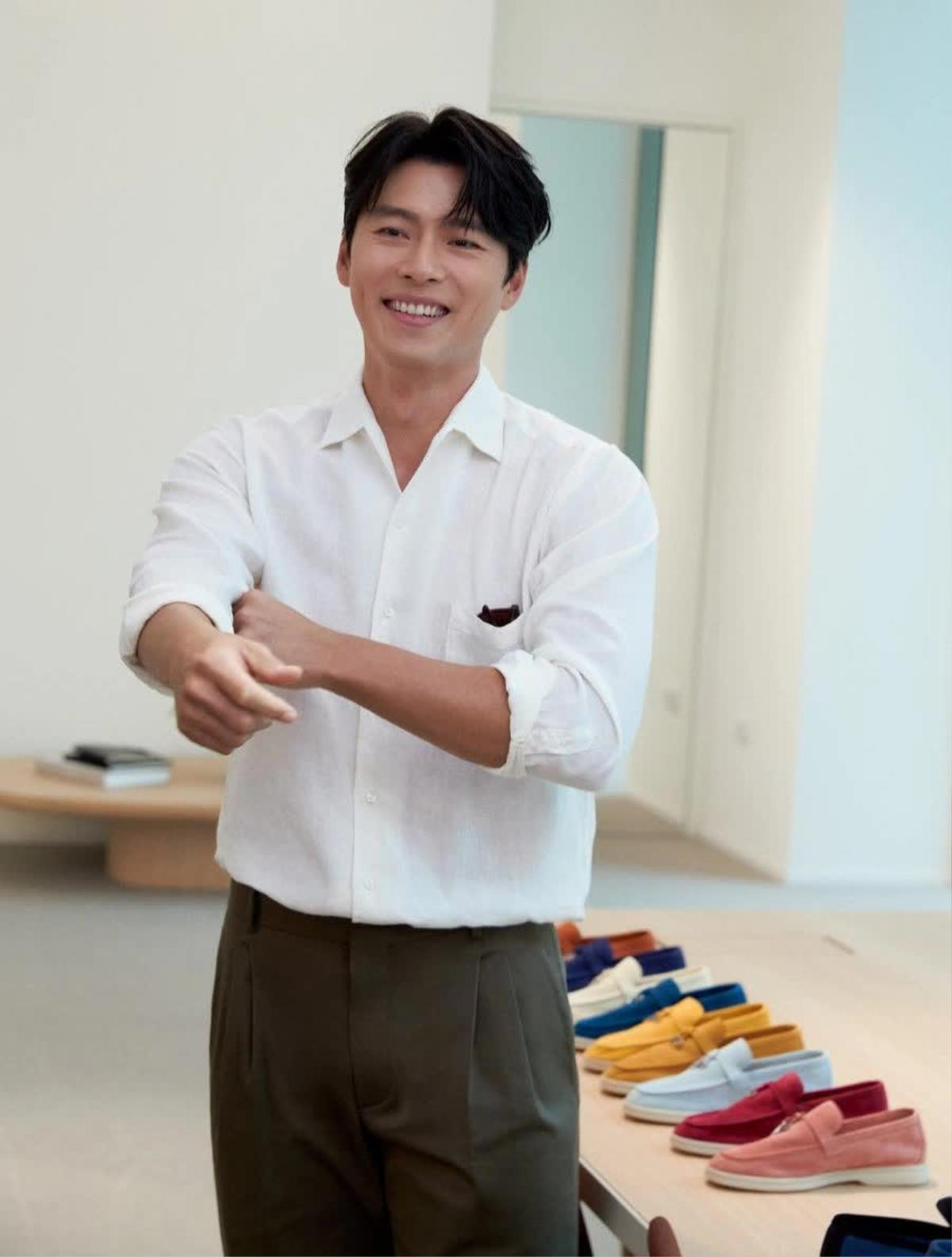 Hyun Bin trở về diện mạo điển trai, chuẩn nam thần hậu 'phát tướng', để râu già hơn trông thấy Ảnh 2