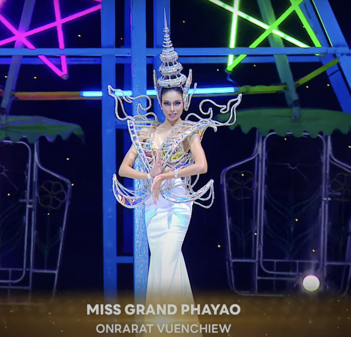 Lotus Walk của Ngọc Châu xuất hiện trên sân khấu Miss Grand Thailand, đỉnh cao Hoàn vũ là đây! Ảnh 1