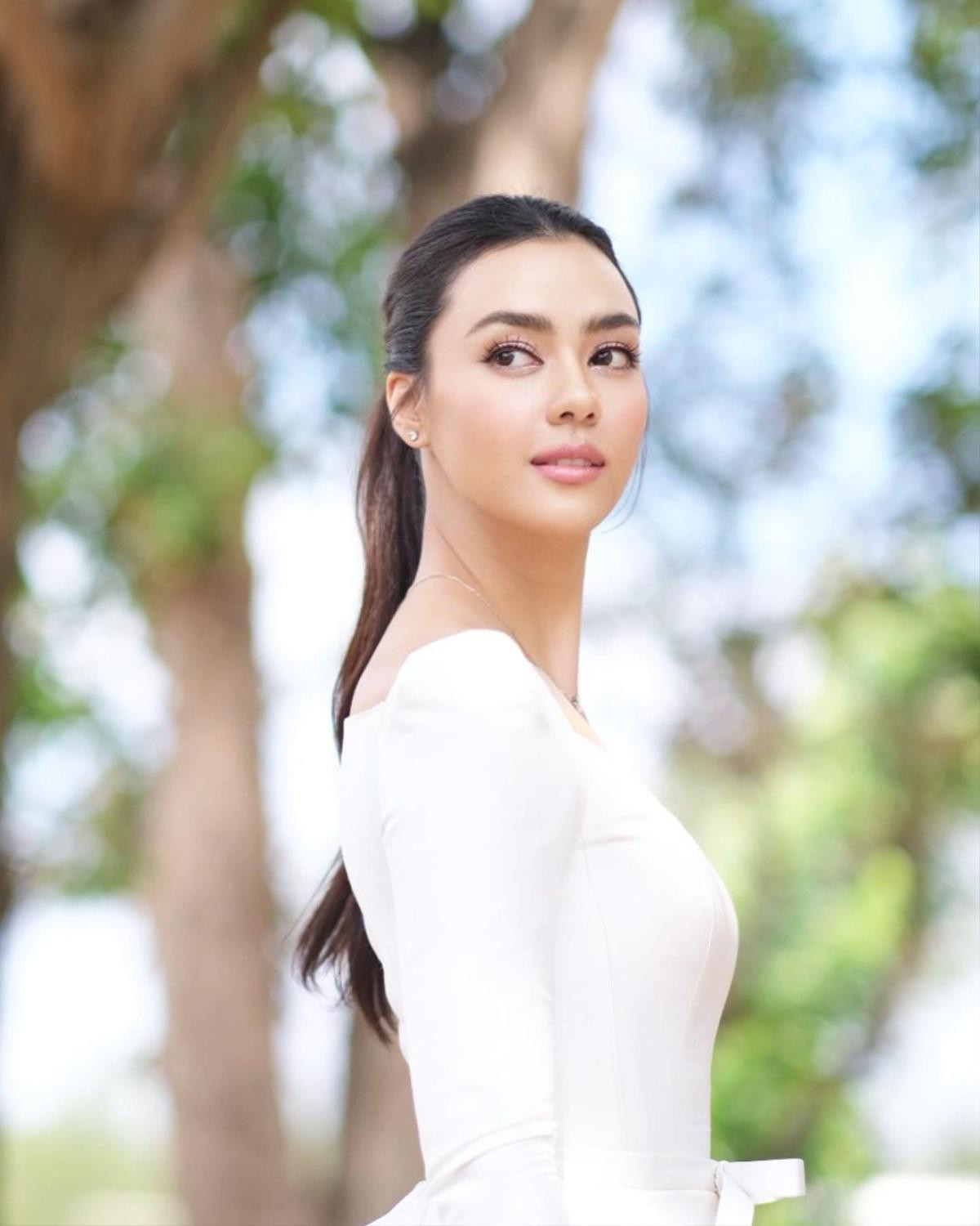 Nhan sắc hút hồn của Amanda Obdam - Top 10 Miss Universe sắp sang Việt Nam chấm thi nhan sắc Ảnh 5