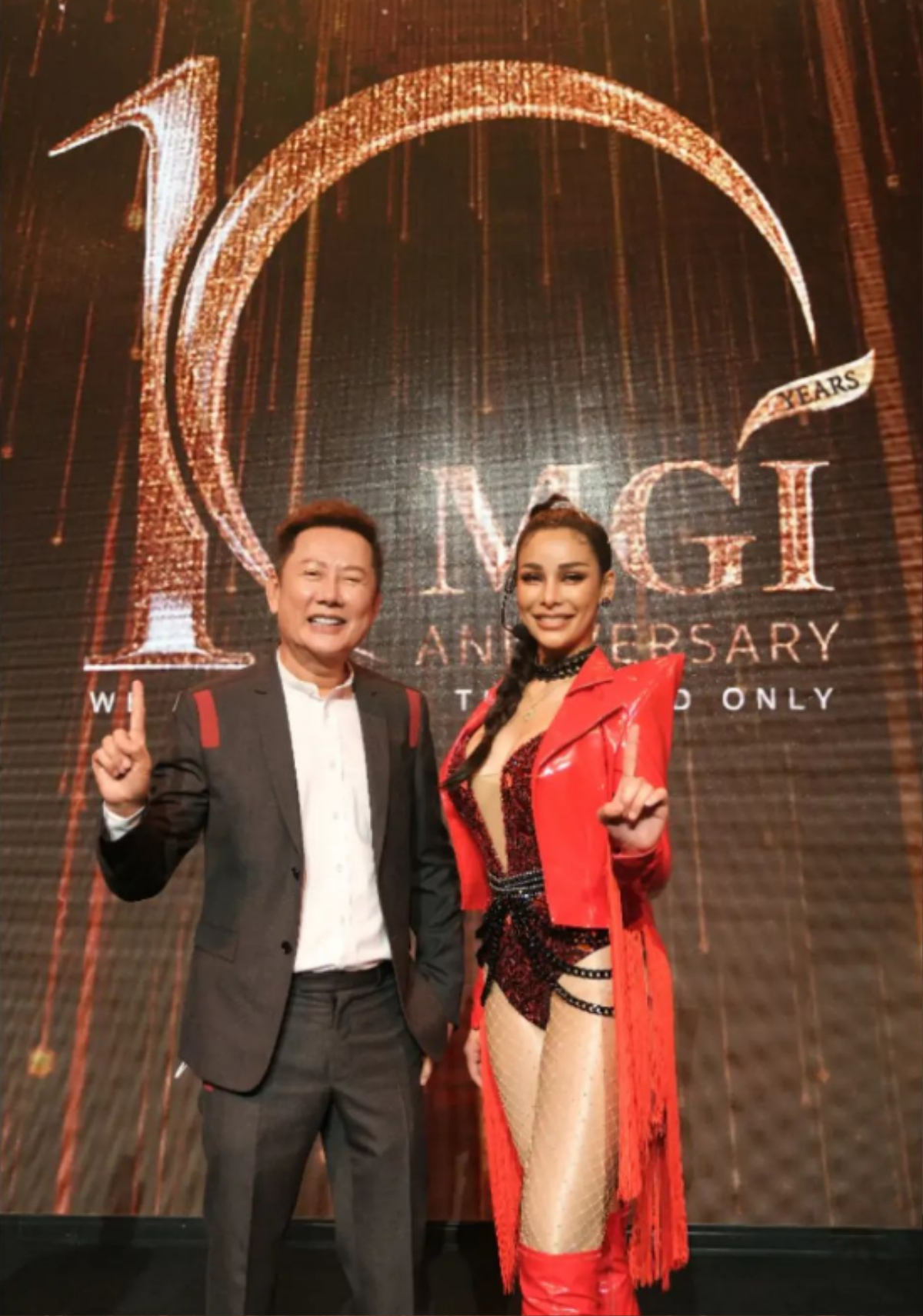 Phát lú với trang phục của Miss Grand Thailand 2019: Nhìn sơ cứ ngỡ đâu 'tòa thiên nhiên' bị lộ Ảnh 4