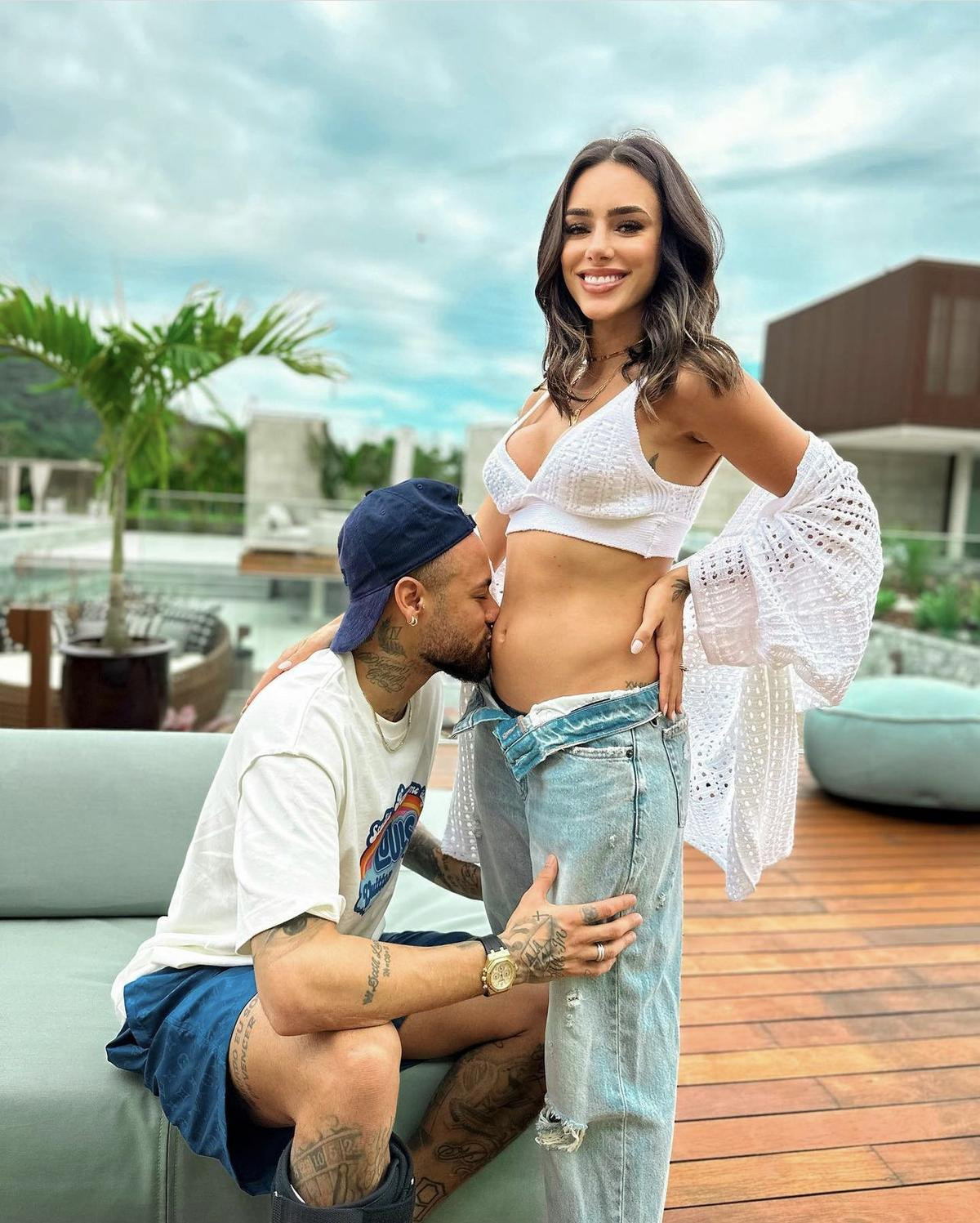 Neymar có con với người mẫu Bruna Ảnh 3