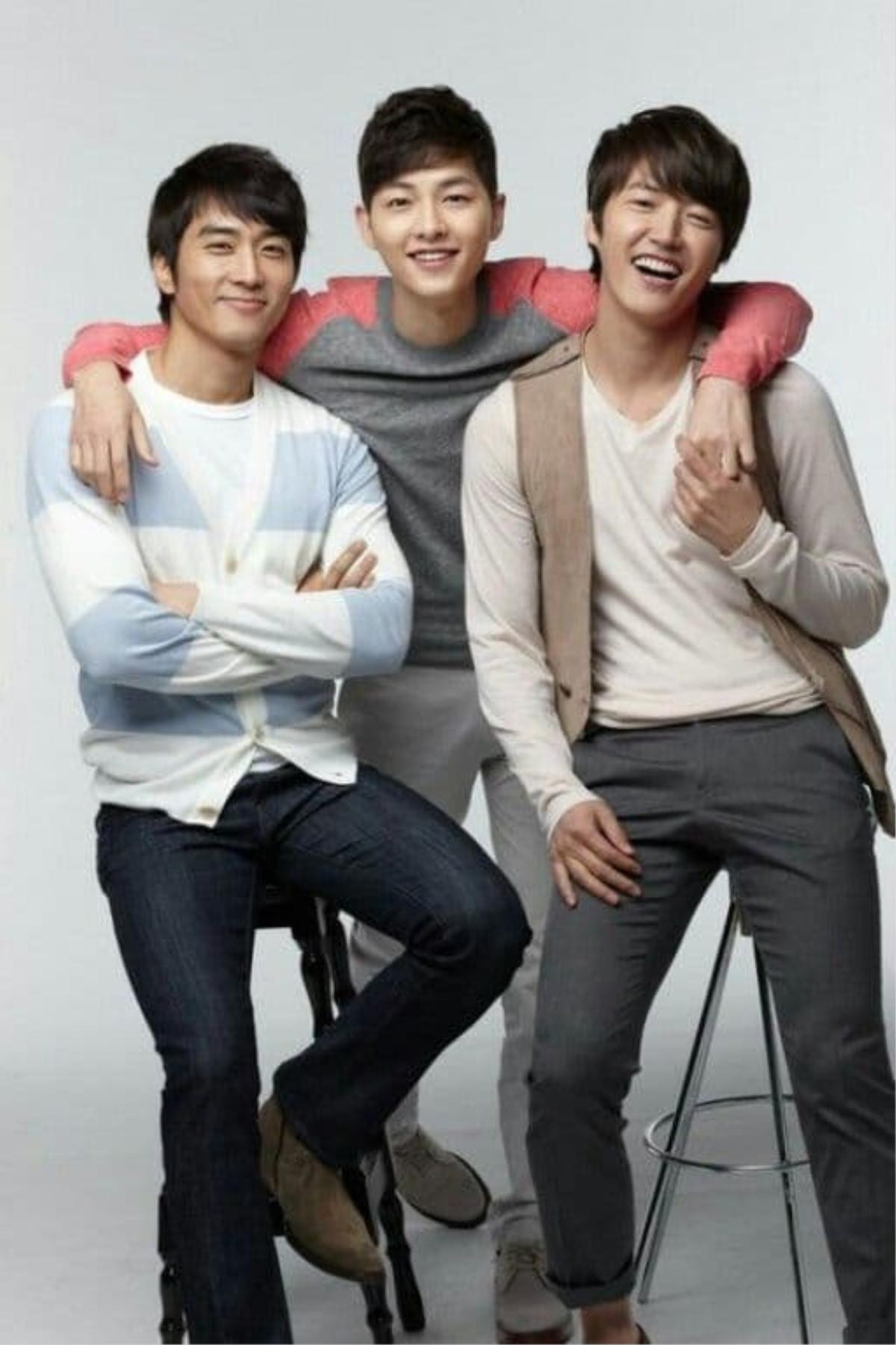 Song Joong Ki và Song Seung Hun từng chung khung hình, thế này thì ai nghĩ có chênh lệch tuổi tác Ảnh 1