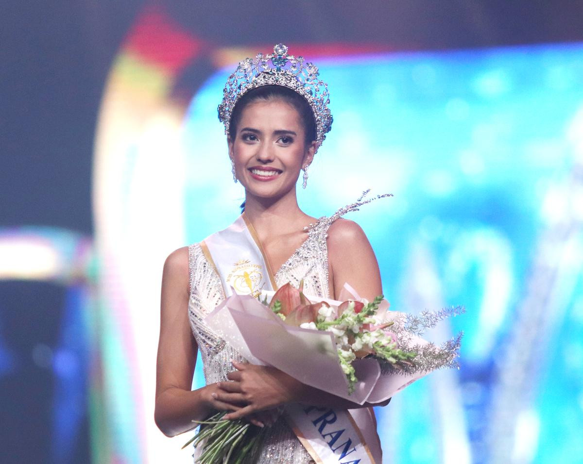 Hoa hậu Siêu quốc gia 2019 từ bỏ danh hiệu, quyết tâm chinh phục Miss Universe Ảnh 2