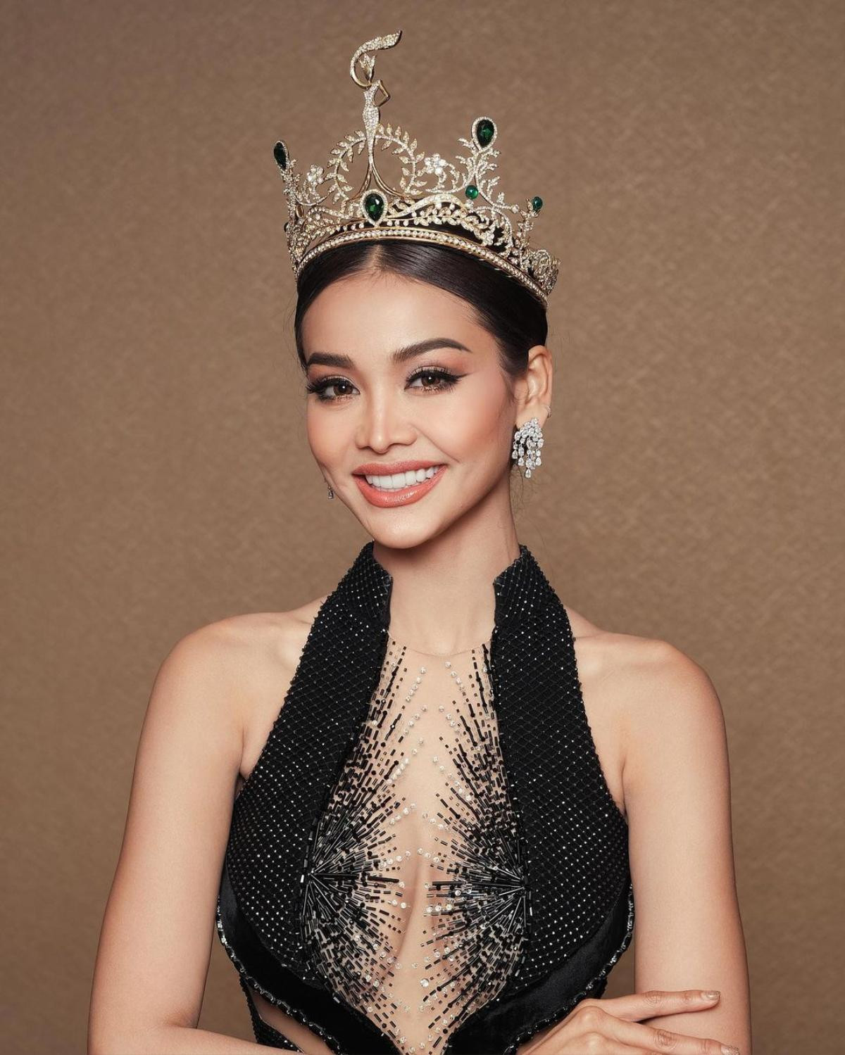 Năm nào cũng có: Thí sinh Miss Grand Thailand 'vồ ếch', lộ cả nội y trên sân khấu Ảnh 9