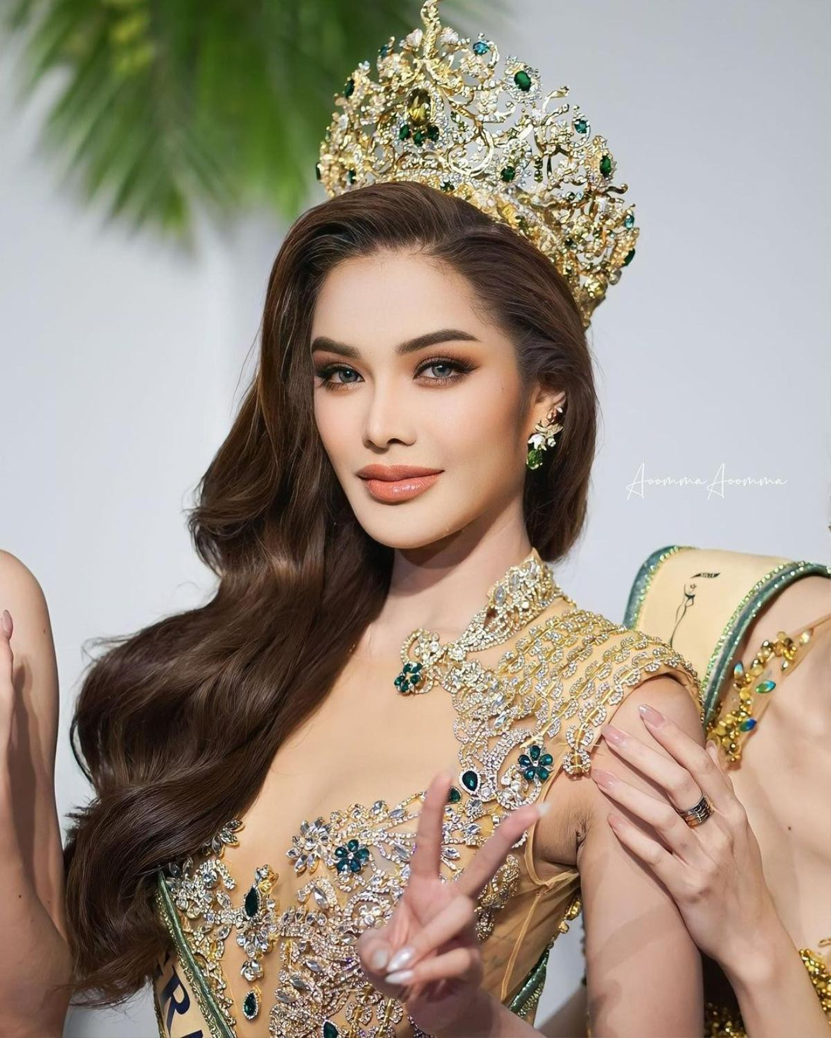 Nhan sắc tuyệt mỹ của Tân Miss Grand Thailand hậu đăng quang: Bảo sao ông Nawat 'mê mệt' Ảnh 4