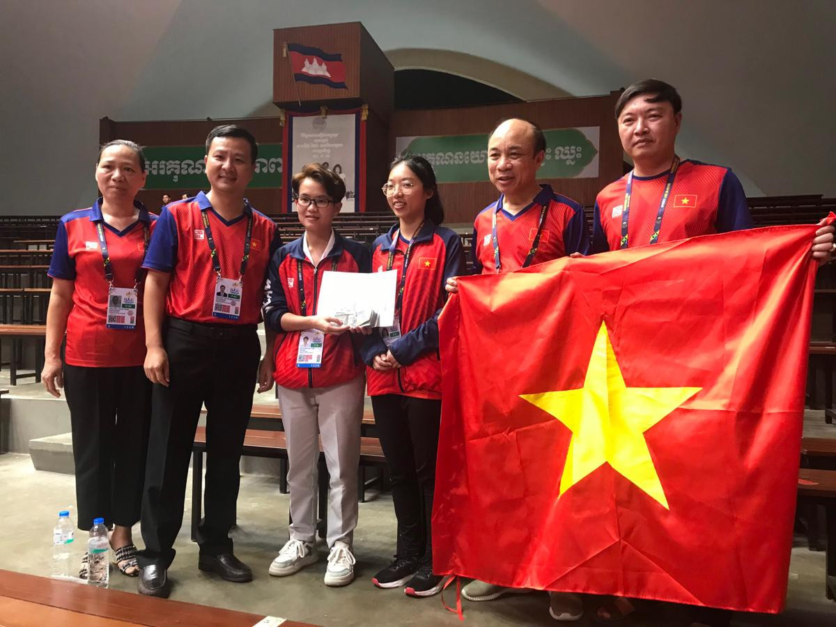 Thể thao Việt Nam giành HCV đầu tiên ở SEA Games 32 Ảnh 1