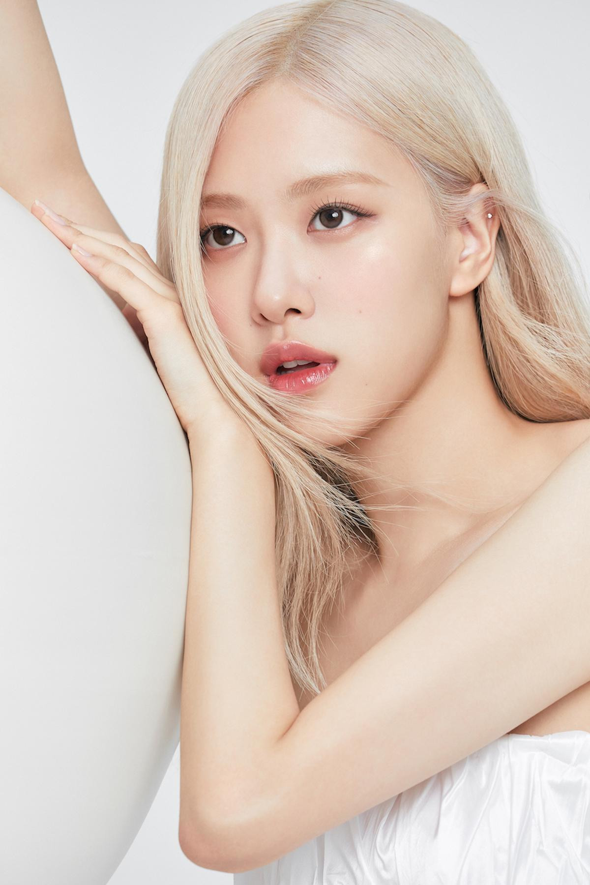 Được tặng món đặc sản Việt Nam, Rosé (BLACKPINK) phản ứng ra sao mà netizen 'rần rần'? Ảnh 5