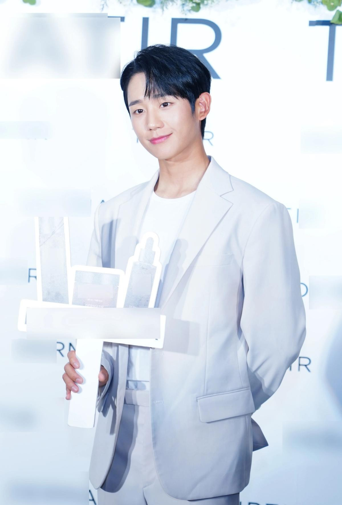 Jung Hae In người tình tin đồn Jisoo bất ngờ đến Hà Nội: Visual cực điển trai phát ngất Ảnh 2