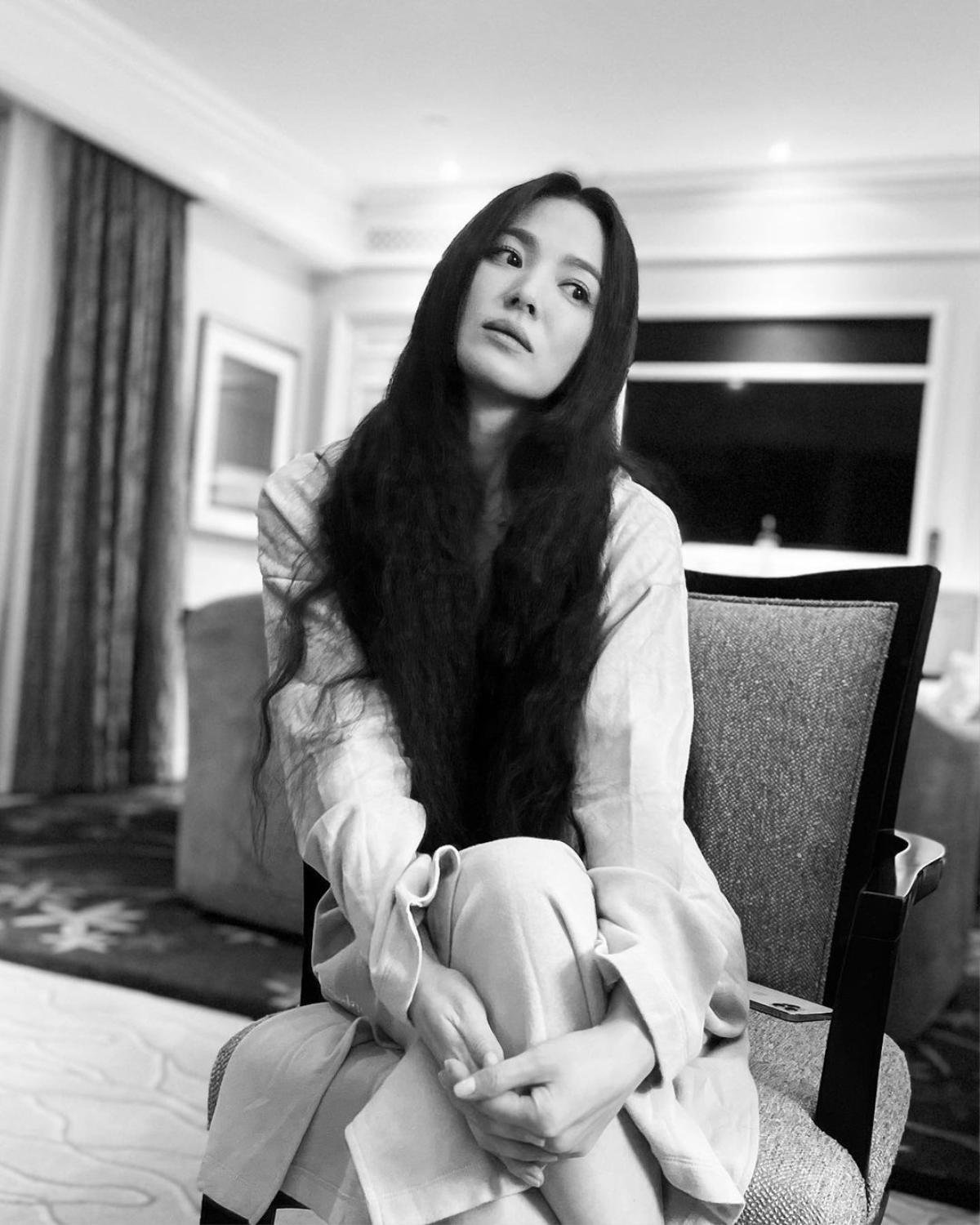 Song Hye Kyo đáp trả sau khi bị chê già 'như bà thím' Ảnh 1