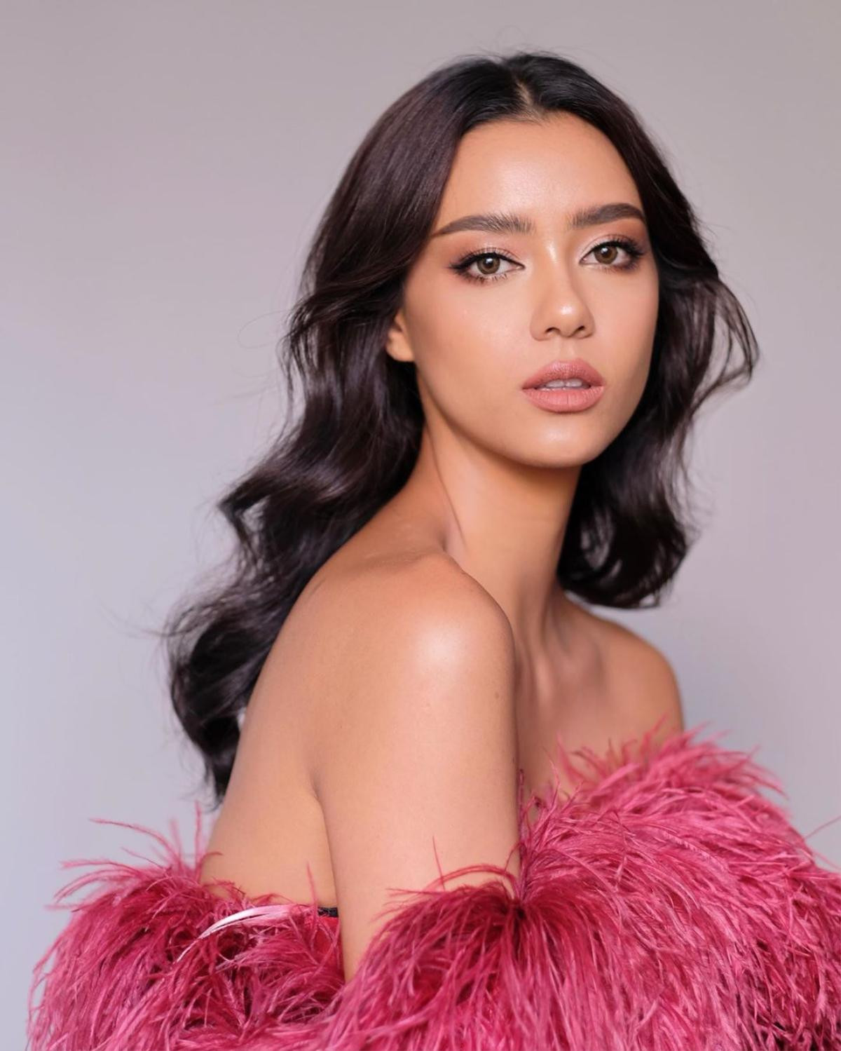 Miss Universe Thái Lan 2020 gây thất vọng với hình ảnh mới: Tất cả là do make up “hại”? Ảnh 1