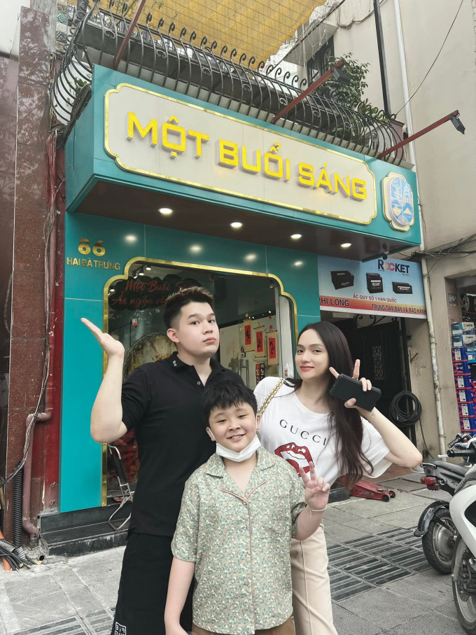 'Tuấn Trinh' Long Chun - nỗi khiếp sợ của trẻ biếng ăn: Tuổi thơ bất hạnh, kiếm tiền tỷ mỗi tháng! Ảnh 15