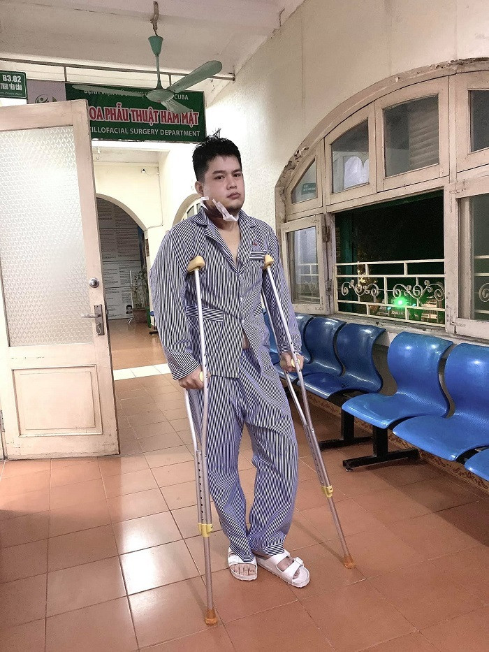 'Tuấn Trinh' Long Chun - nỗi khiếp sợ của trẻ biếng ăn: Tuổi thơ bất hạnh, kiếm tiền tỷ mỗi tháng! Ảnh 10