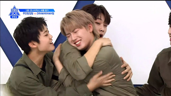 PRODUCE X 101 tập 4: Girls Girls Girls vẫn chiến thắng trước Lullaby dù nhường team bạn hát 2 lần ảnh 88