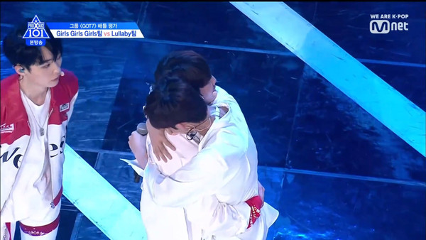 PRODUCE X 101 tập 4: Girls Girls Girls vẫn chiến thắng trước Lullaby dù nhường team bạn hát 2 lần ảnh 248