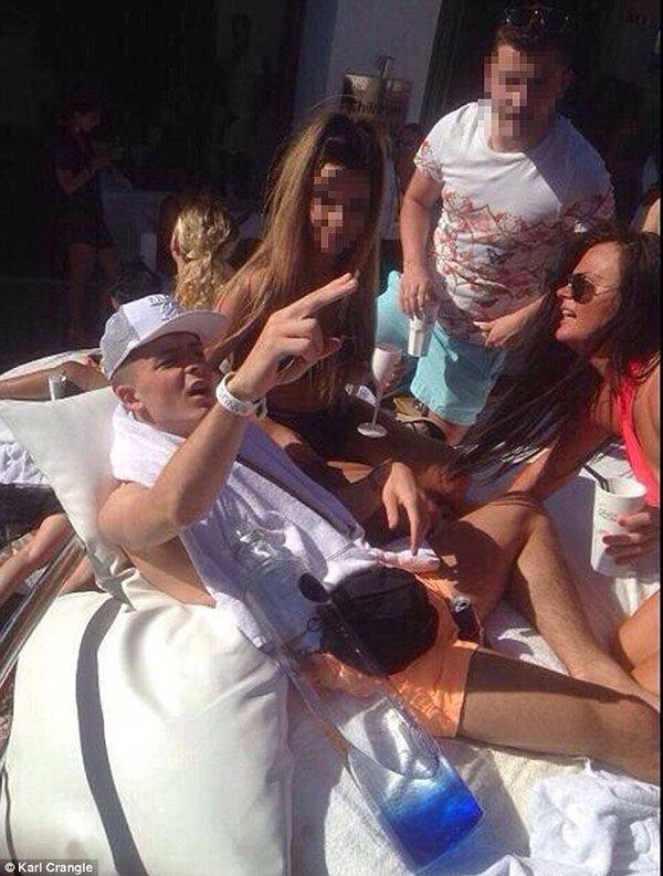 Lộ diện 'tay chơi' mới của Premier League Ảnh 2