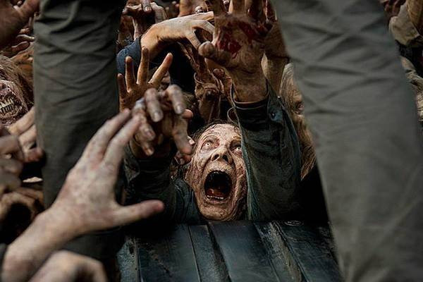 Xác sống ngày càng kinh dị hơn trong ‘The Walking Dead’ Ảnh 2