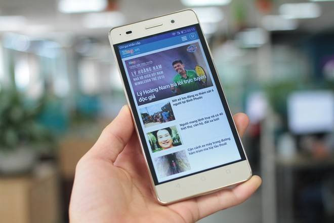 Di động 8 nhân, giá hơn 3 triệu đồng về Việt Nam Ảnh 2