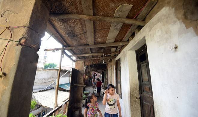 400 người sống trong khu tập thể chờ sập Ảnh 2