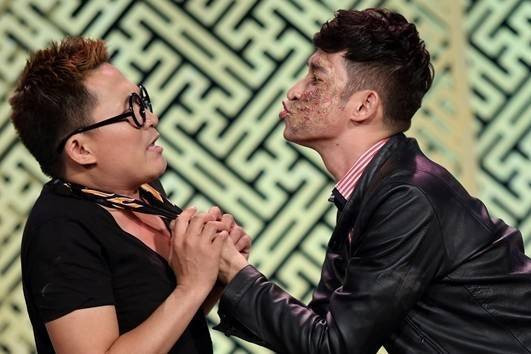 Huy Khánh xấu xí với gương mặt biến dạng Ảnh 2