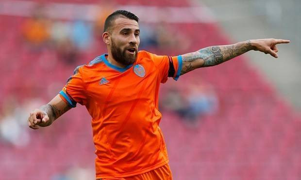 Otamendi cập bến Manchester City Ảnh 2