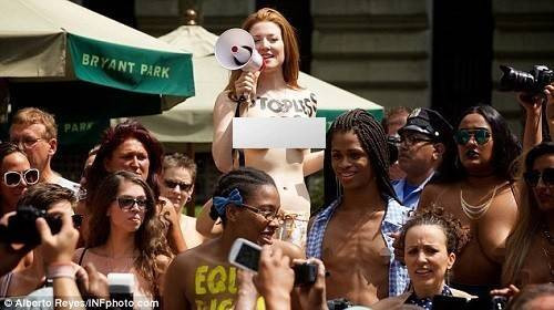 300 phụ nữ khoả thân xuống đường biểu tình ở New York Ảnh 2