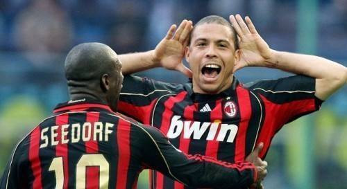 Những vụ ngoại tình ‘cắm sừng’ đồng đội nổi tiếng giới bóng đá Ảnh 2