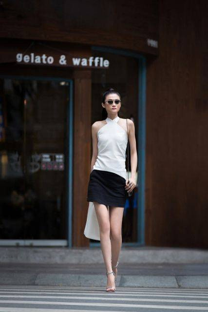 2 phong cách kết hợp áo vạt bất đối xứng của Kha Mỹ Vân Ảnh 2