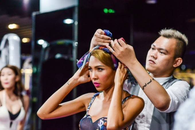 Minh Triệu sexy trong bộ sưu tập mới của Lê Thanh Hòa Ảnh 2