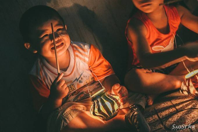 Trung thu và những ký ức về chiếc lồng đèn tự chế Ảnh 2
