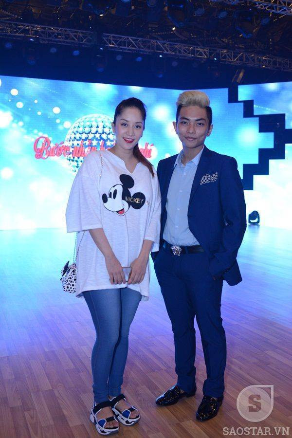 Khánh Thi xuất hiện tươi tắn cổ vũ cho ‘tình trẻ’ Phan Hiển Ảnh 2