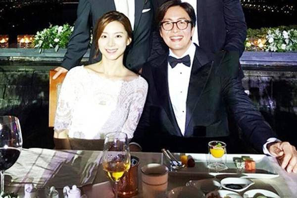 Những cặp đôi Kbiz vẫn mặn nồng bất chấp tuổi tác cách biệt Ảnh 2