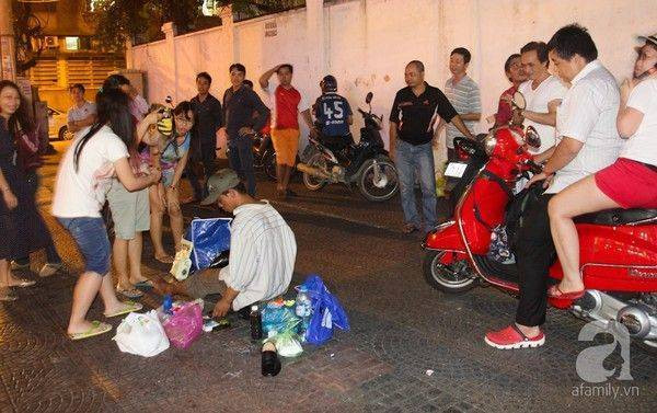 Xin đừng quấy rầy chàng đánh giày câm và chú chó mù! Ảnh 2