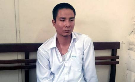 Hà Nội: Taxi 'điên cuồng' bỏ chạy, hất CSGT, tông nhiều xe máy Ảnh 2