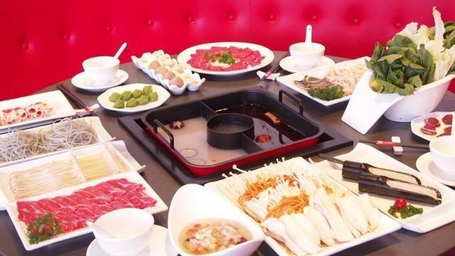 Bỡ ngỡ lần đầu tiên trải nghiệm lẩu Hongkong Ảnh 2