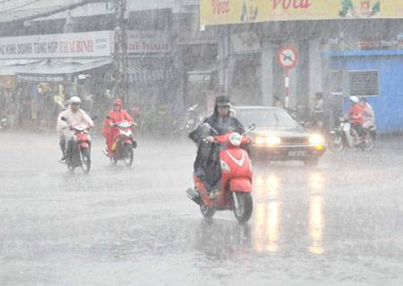 Đêm nay mưa lớn trên diện rộng, nhiệt độ giảm Ảnh 2