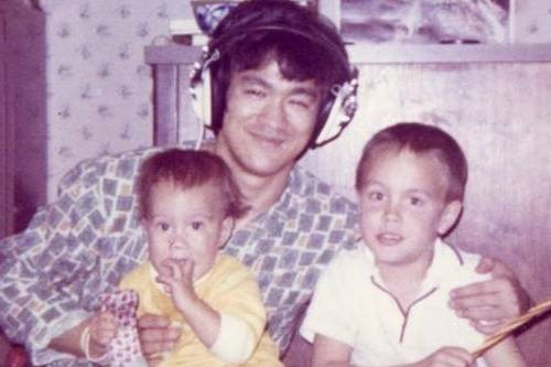 Những bức ảnh 'cực kì hiếm' trong 32 năm cuộc đời Lý Tiểu Long Ảnh 2