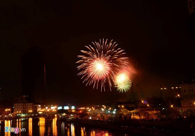 Pháo hoa khoe sắc khắp 3 miền tối 2/9 Ảnh 2