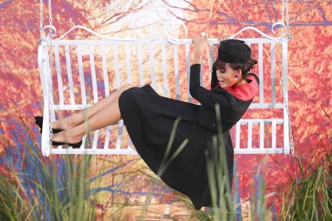 VNNTM2015: Hương Ly và Nguyễn Hợp 'té nước' vì “tranh nhau” xích đu Ảnh 2